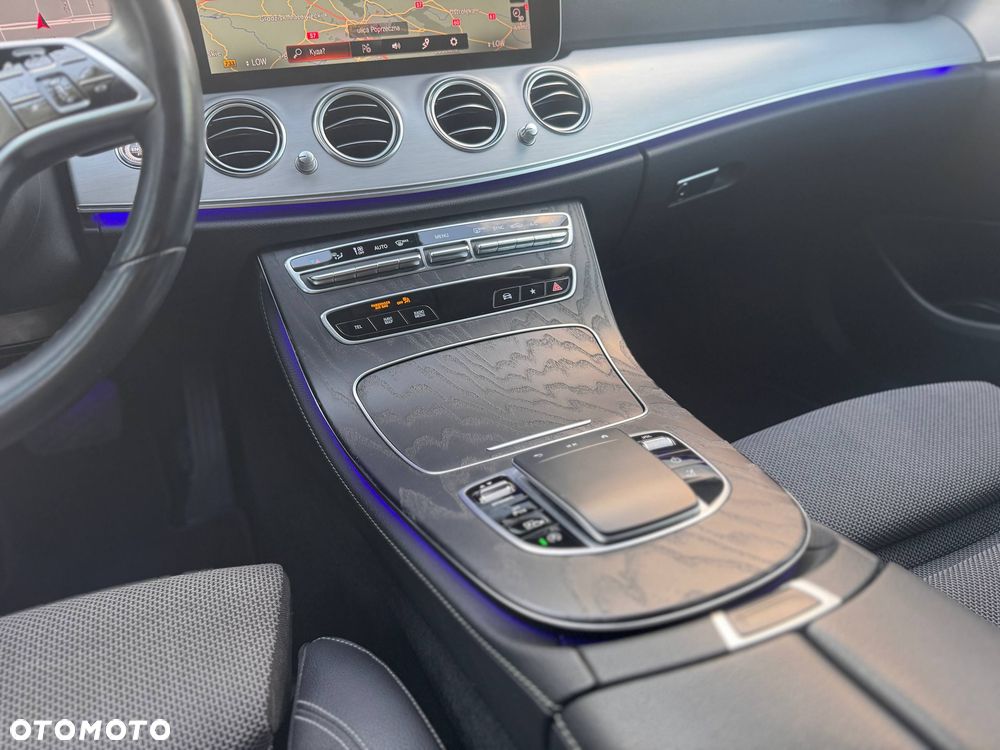 Mercedes-Benz Klasa E 220 d 9G-TRONIC Avantgarde - 28