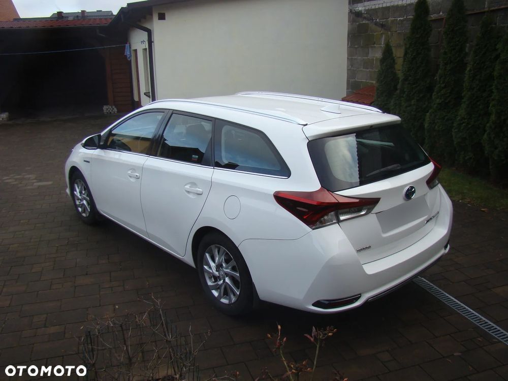 Toyota Auris - 3