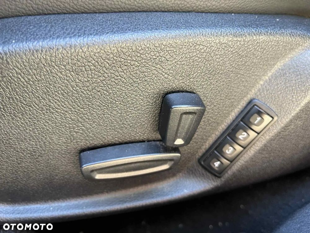 Ford Mondeo 2.5 Black Magic - 10