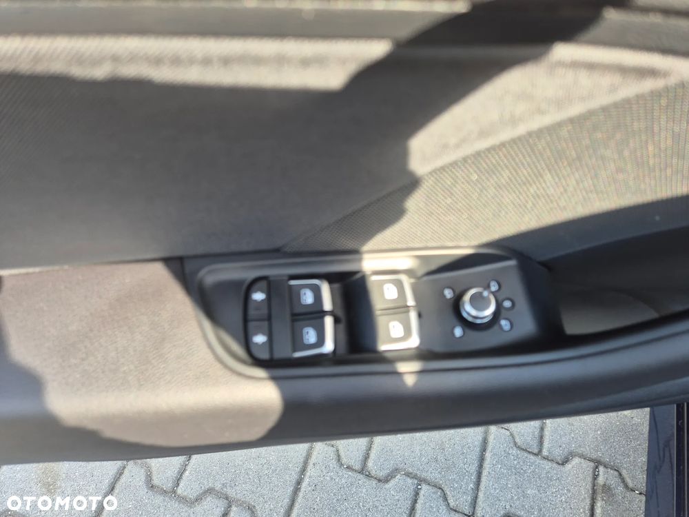Audi A3 Limousine 35 TFSI S tronic S line - 16