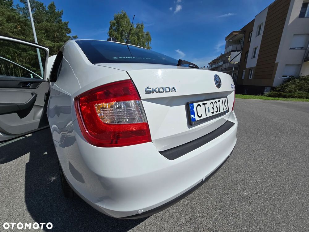 Skoda RAPID 1.6 TDI DPF Ambition DSG - 1