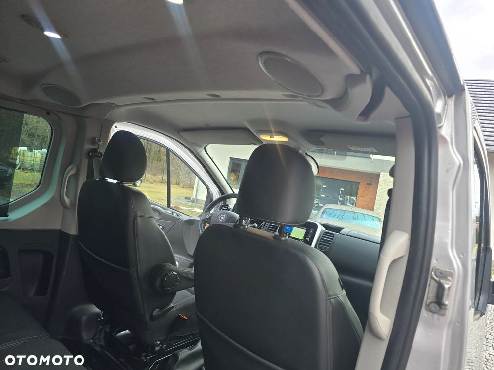 Opel Vivaro - 10
