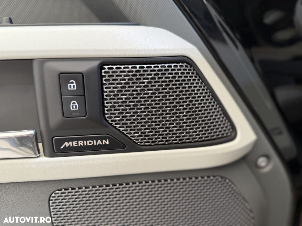 Land Rover Defender - 15