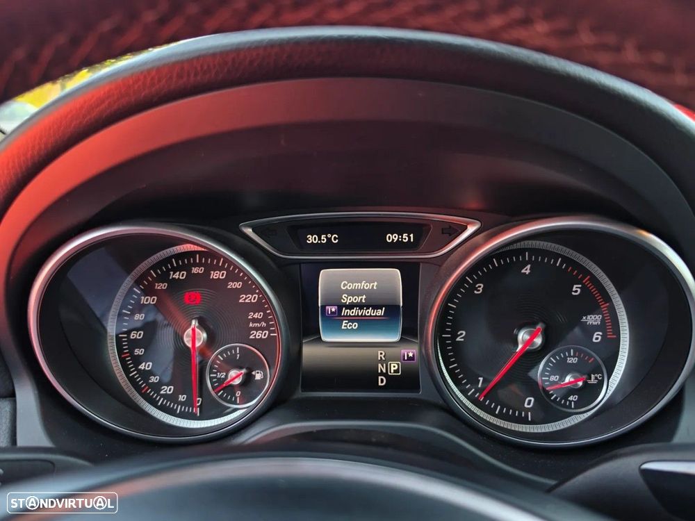 Mercedes-Benz GLA 180 d Aut. - 20