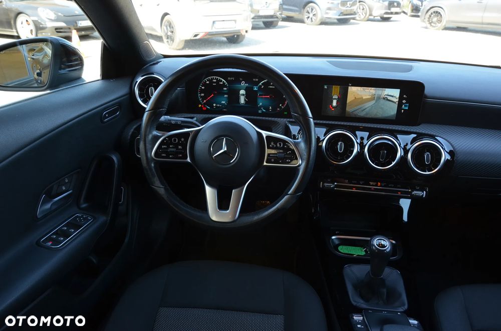 Mercedes-Benz CLA 180 d - 22