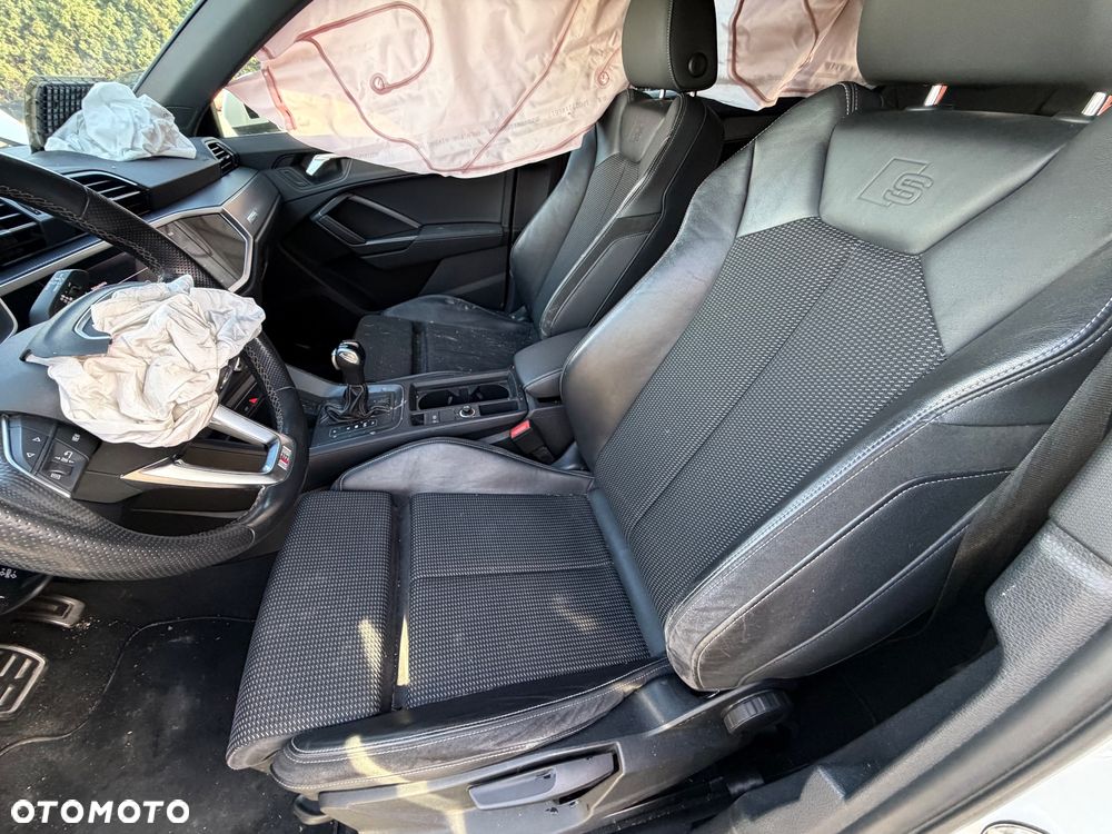 Audi Q3 45 TFSIe S tronic S line - 27