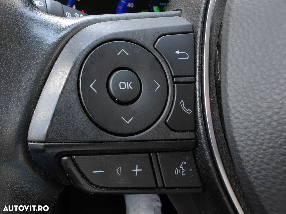 Toyota Corolla 1.8 HSD Dynamic - 26