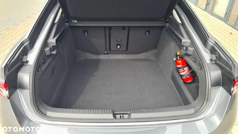 Skoda Superb 2.0 TDI SCR Selection DSG - 18