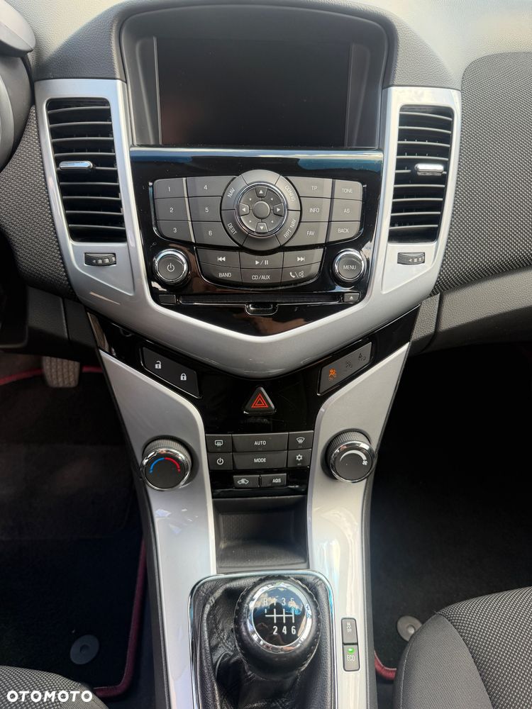 Chevrolet Cruze 1.4 T LT - 9