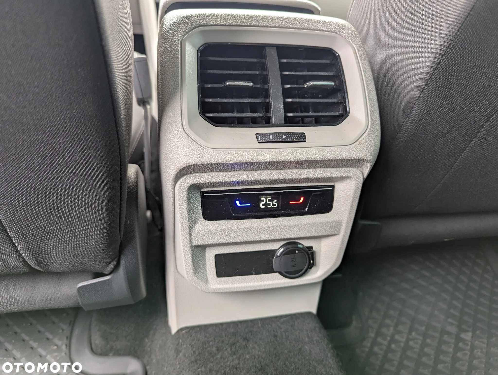 Volkswagen Tiguan 2.0 TSI 4Mot Elegance DSG - 30