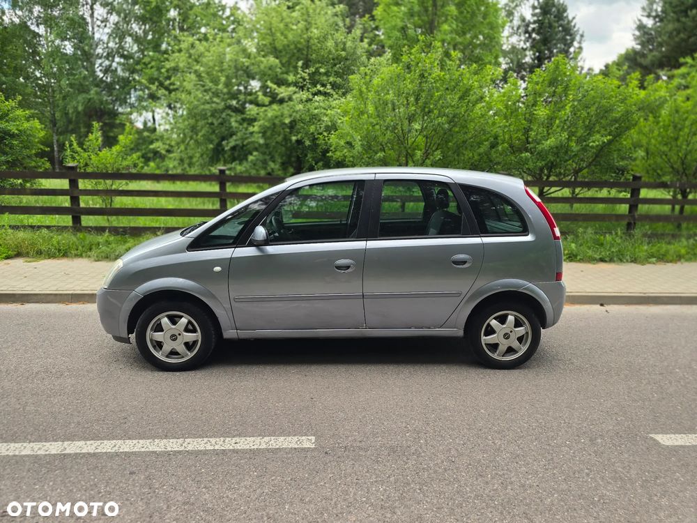 Opel Meriva 1.6 16V Cosmo - 18