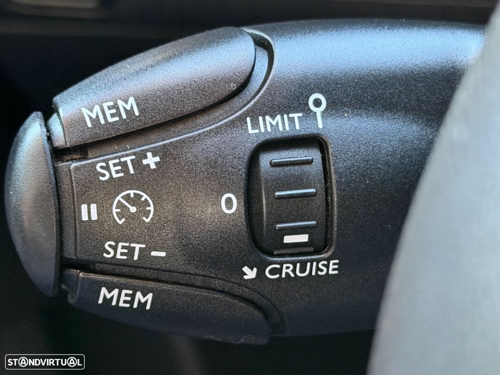 Peugeot 308 SW 1.5 BlueHDi Active - 26