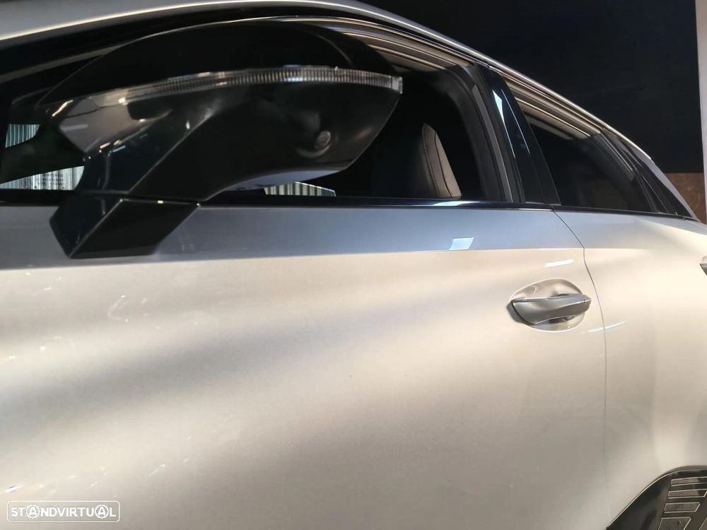MG MG4 64 kWh Luxury - 9