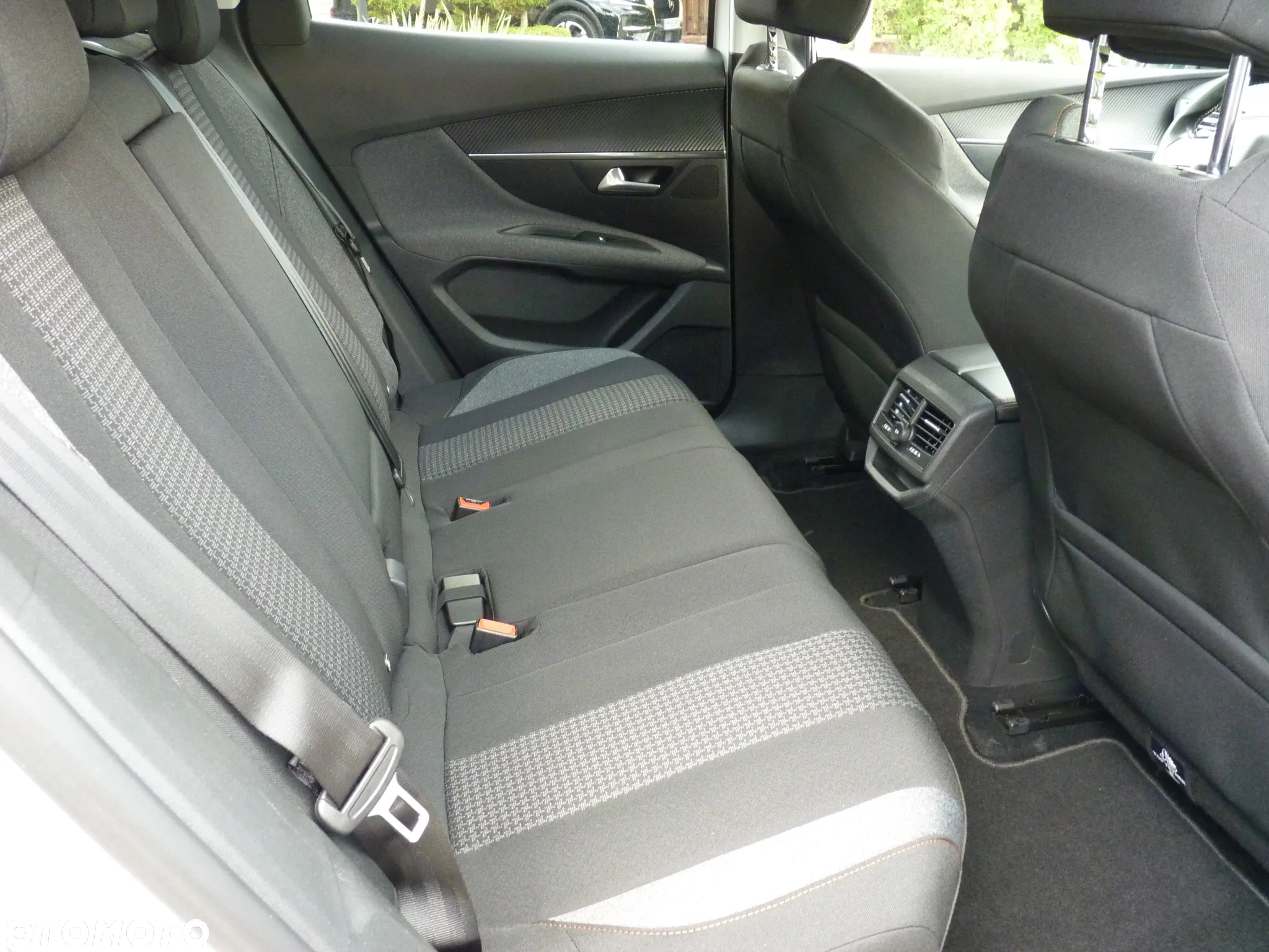 Peugeot 3008 1.5 BlueHDi Active Pack S&S - 8