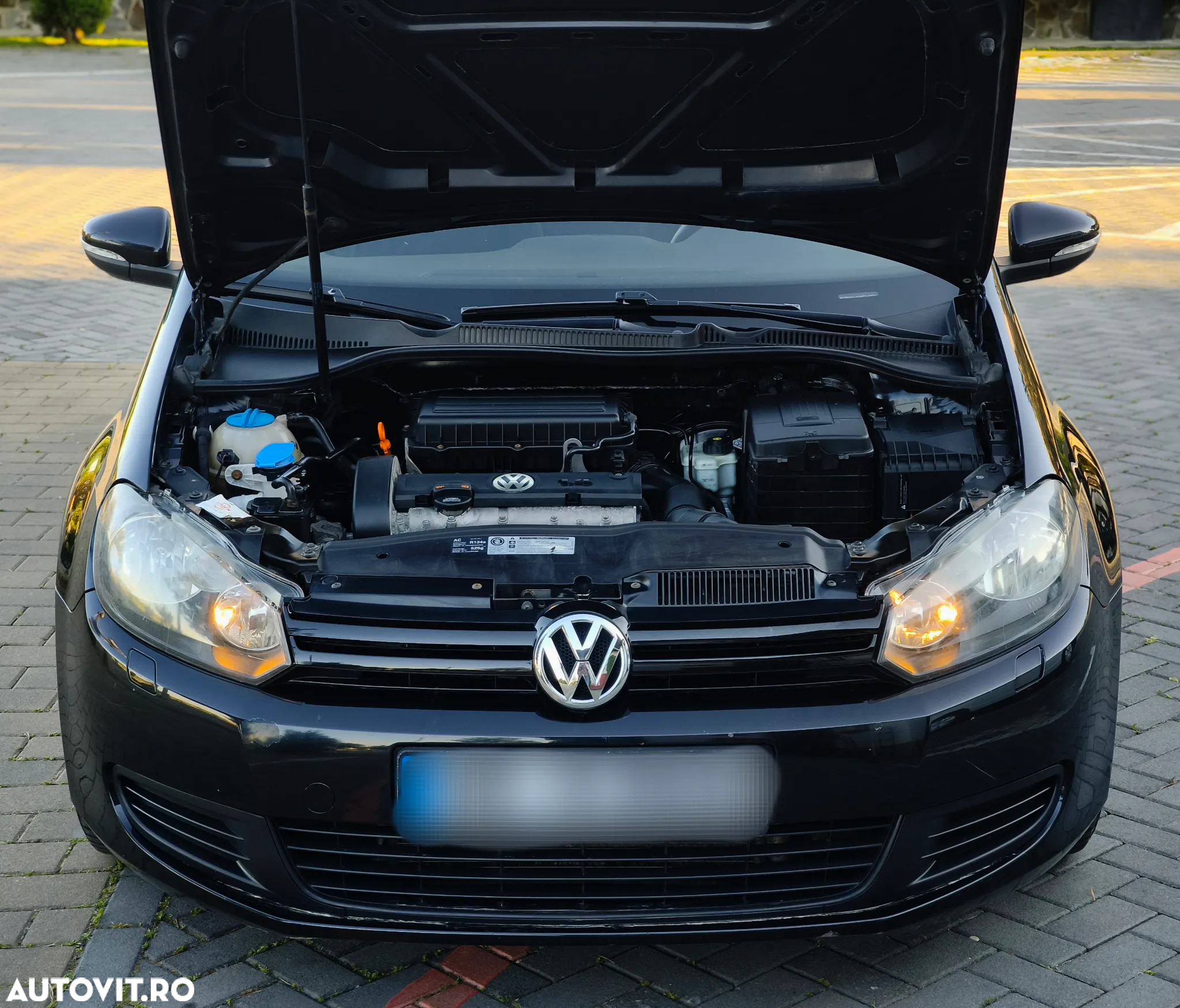 Volkswagen Golf - 10