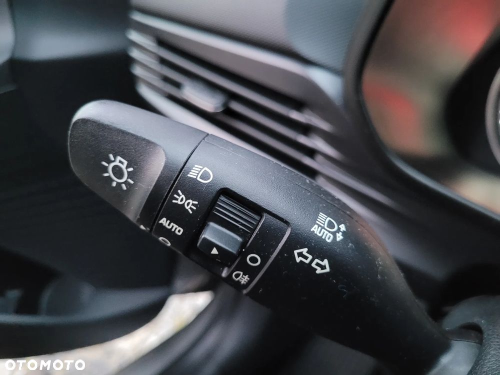 Hyundai i20 1.0 T-GDI 48V-Hybrid Connect & Go - 17