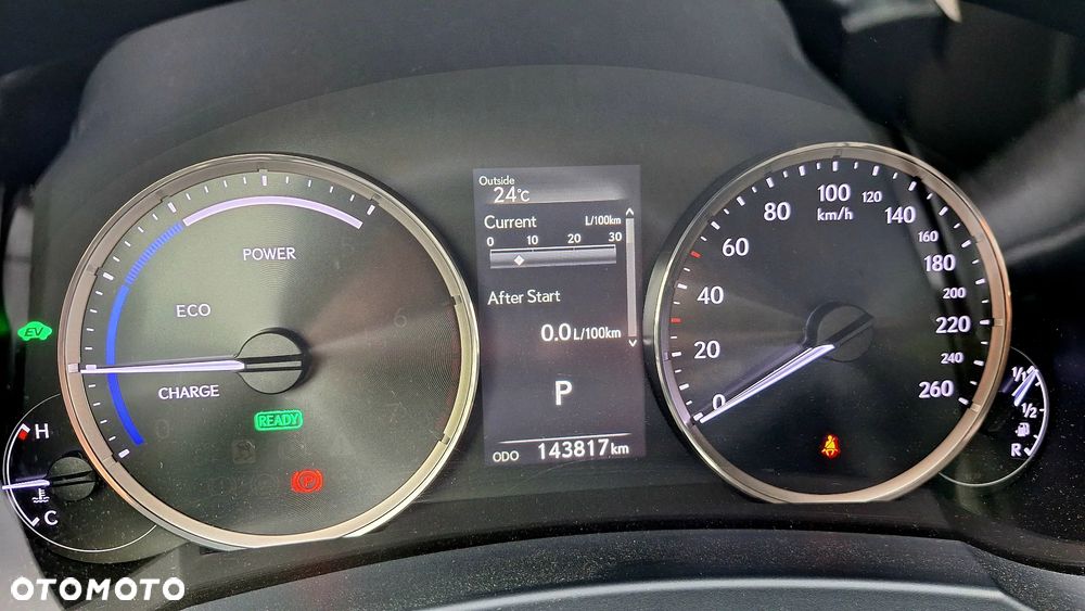 Lexus IS 300h Elegance - 10
