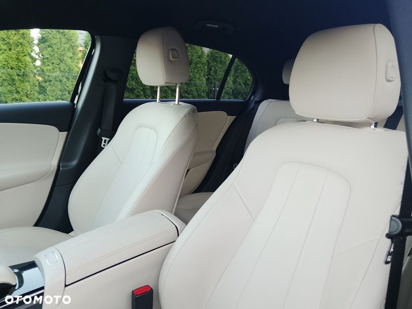 Mercedes-Benz Klasa A 200 7G-DCT Special Edition - 19