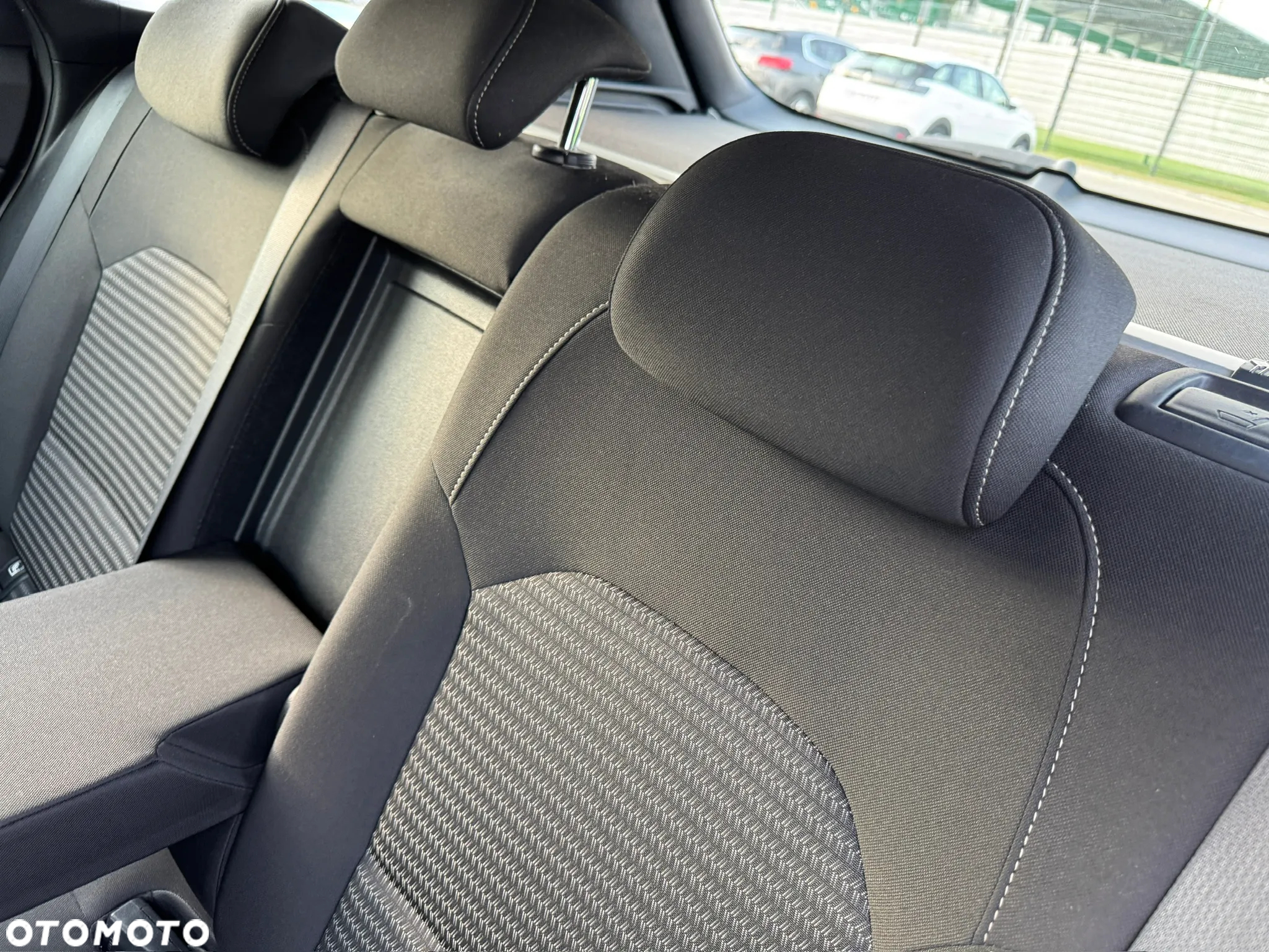 Kia Ceed - 34