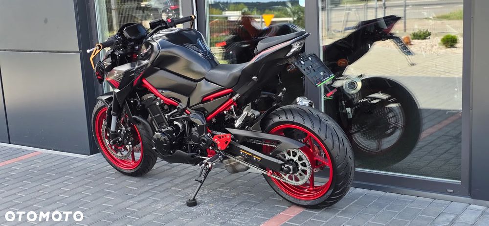 Kawasaki Z 900 - 21