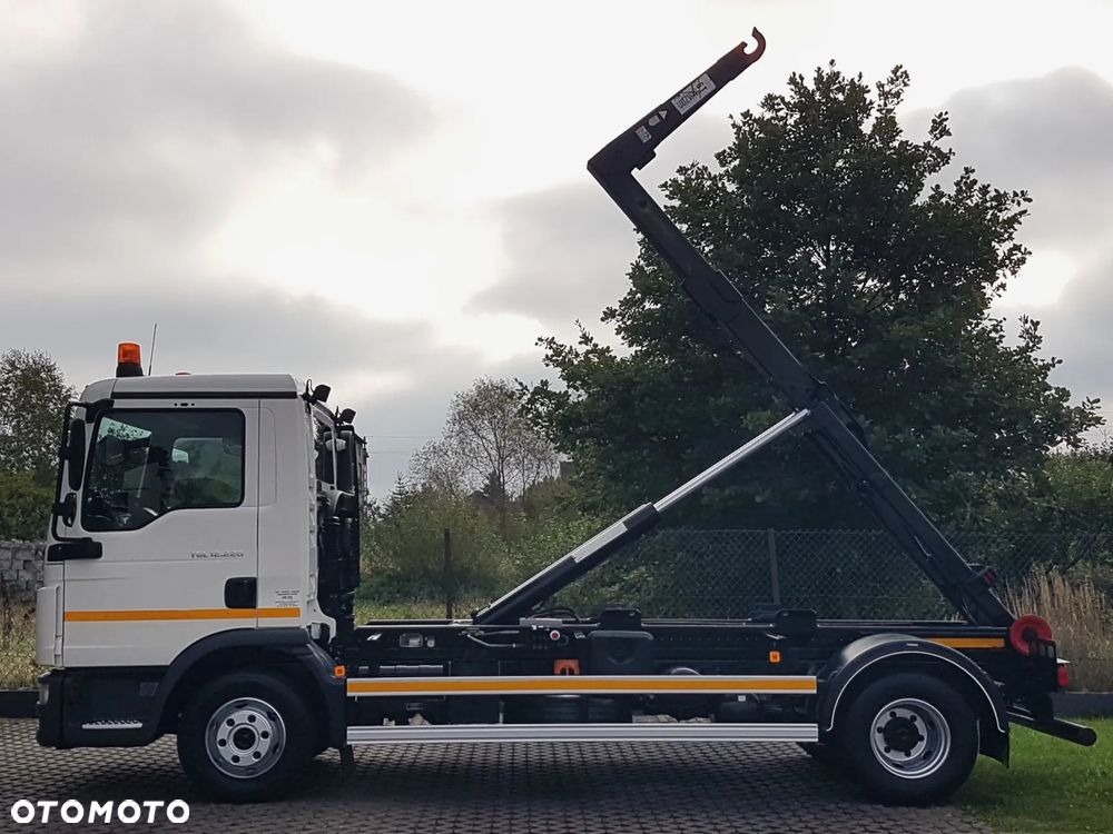 MAN TGL 12.220 HAKOWIEC 4x2 KLIMA - 12