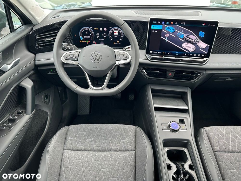 Volkswagen Tiguan - 22
