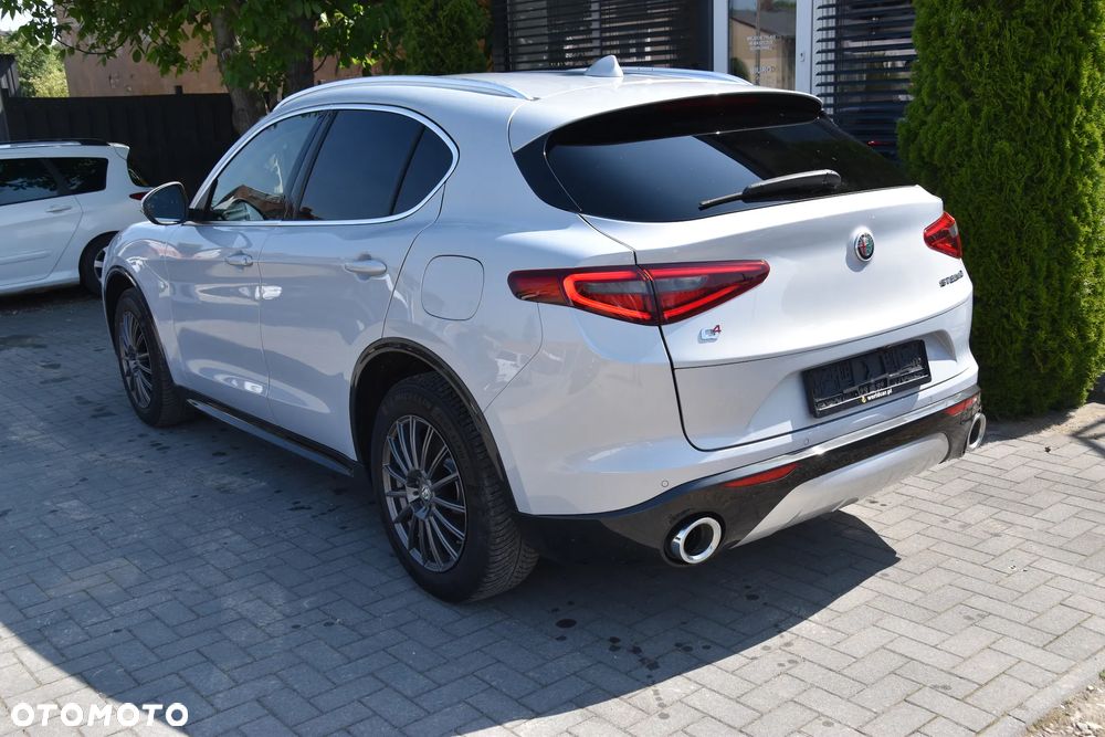 Alfa Romeo Stelvio 2.0 Turbo 16V AT8-Q4 Competizione - 10