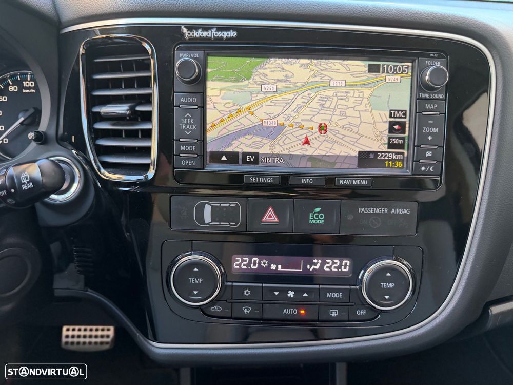 Mitsubishi Outlander 2.0 MIVEC Instyle Navi+ - 11