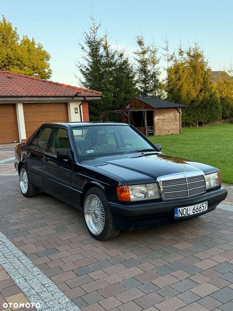 Mercedes-Benz W201 (190) - 4