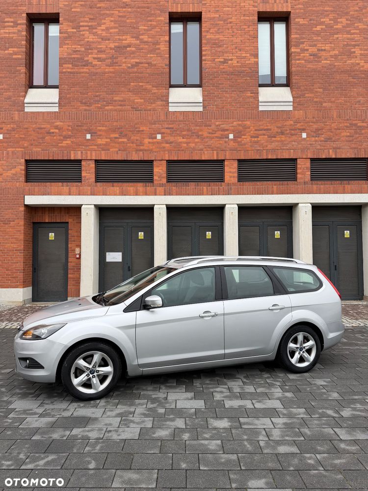 Ford Focus 1.6 16V Ambiente - 25