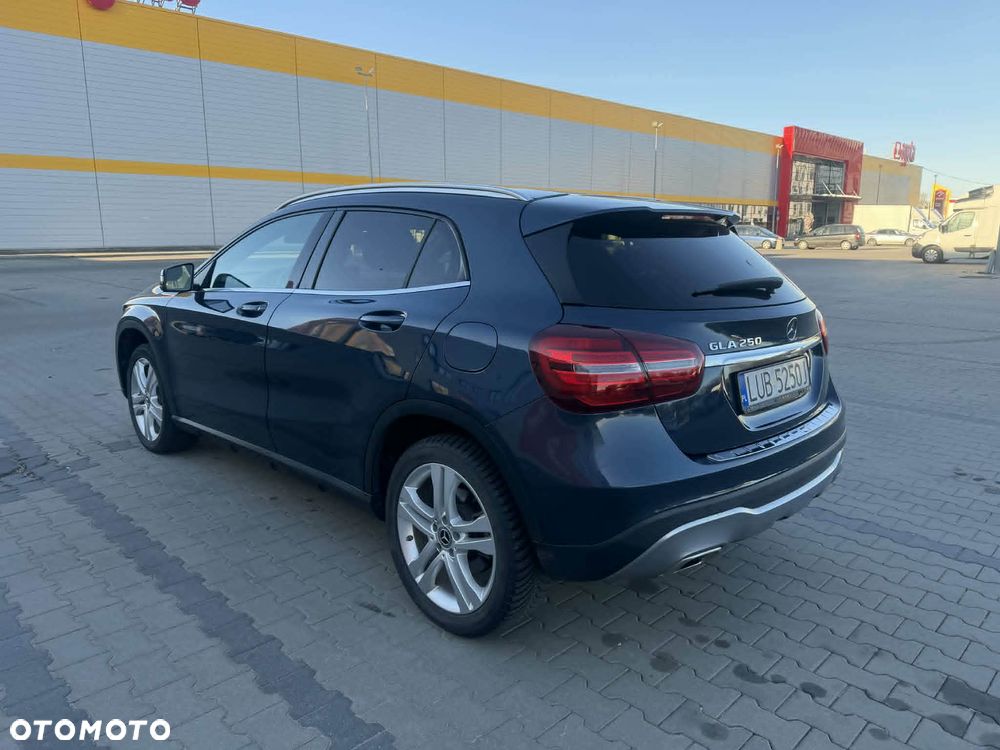 Mercedes-Benz GLA 250 7G-DCT Edition 1 - 4