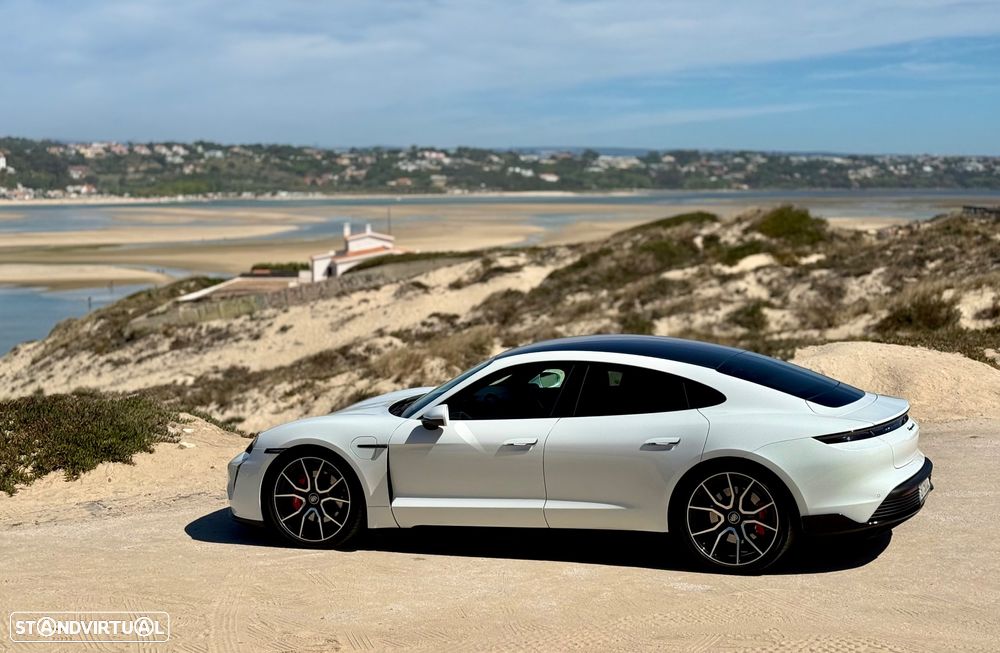 Porsche Taycan 4S Bateria Performance Plus - 9