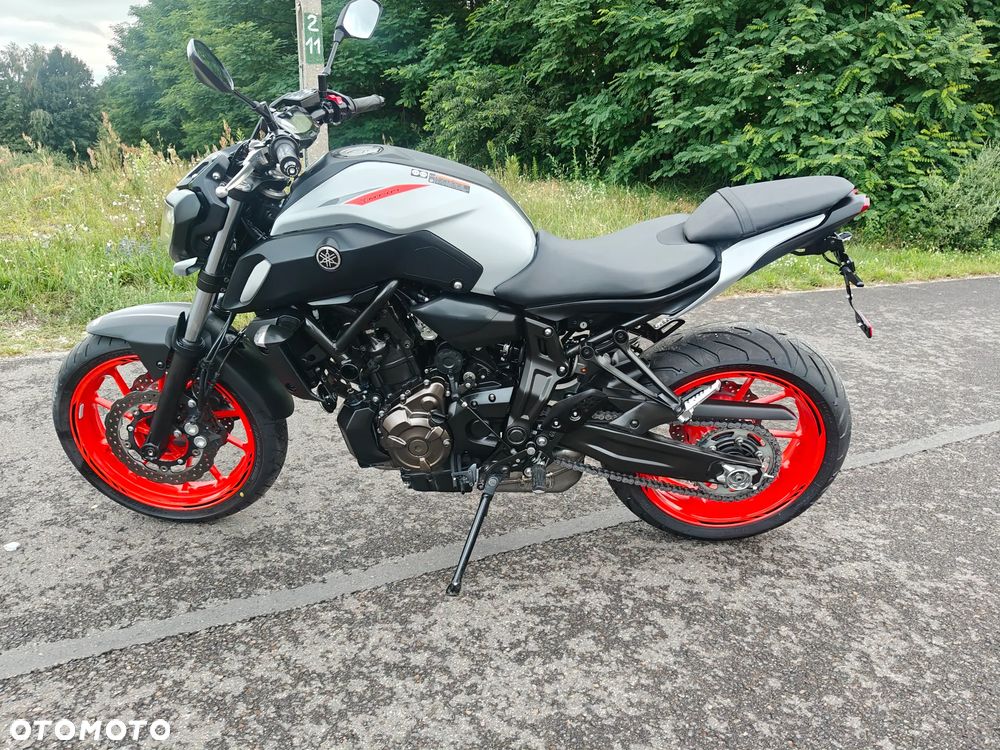 Yamaha MT - 7