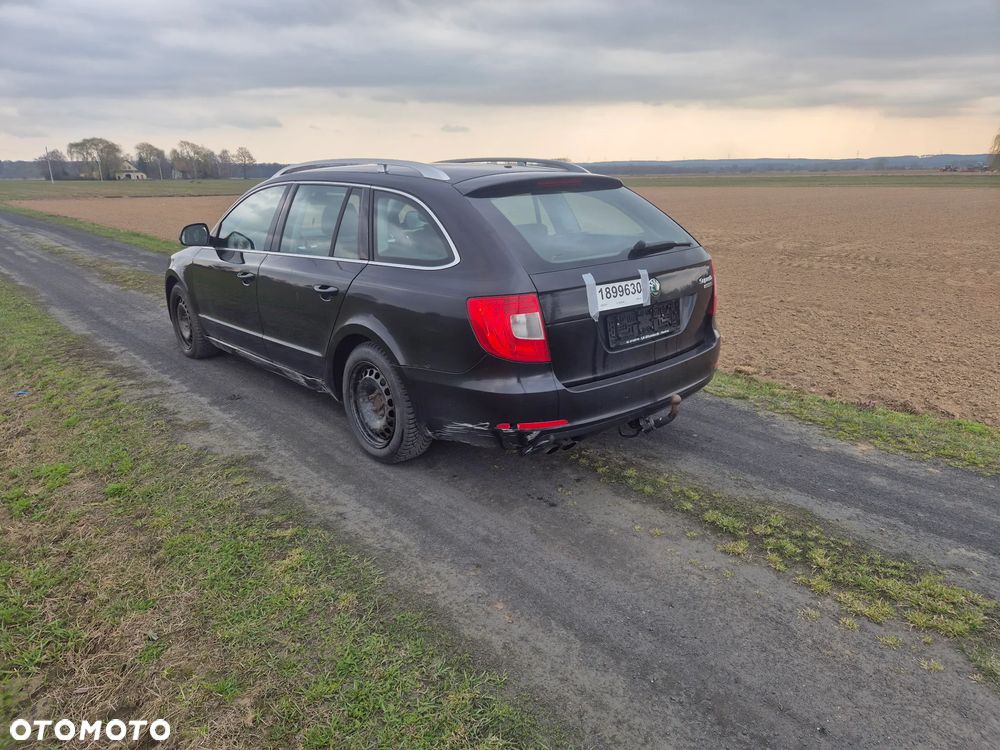 Skoda Superb 1.6 TDI GreenLine - 4