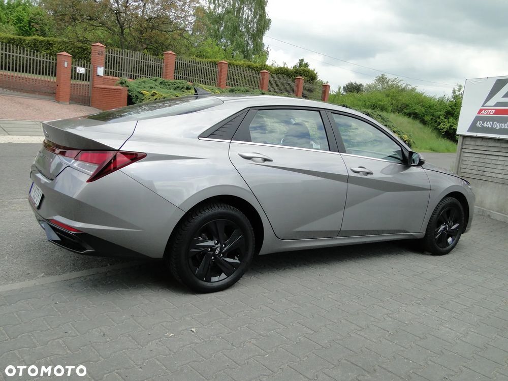 Hyundai Elantra 1.6 Smart - 3