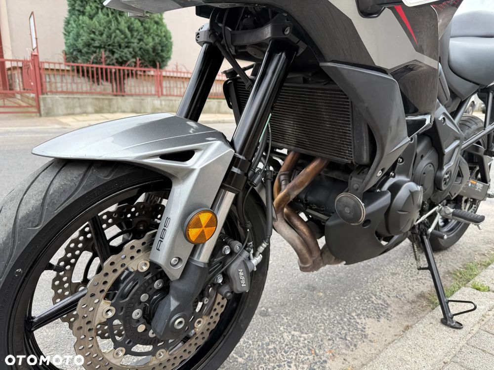 Kawasaki Versys 650 - 18