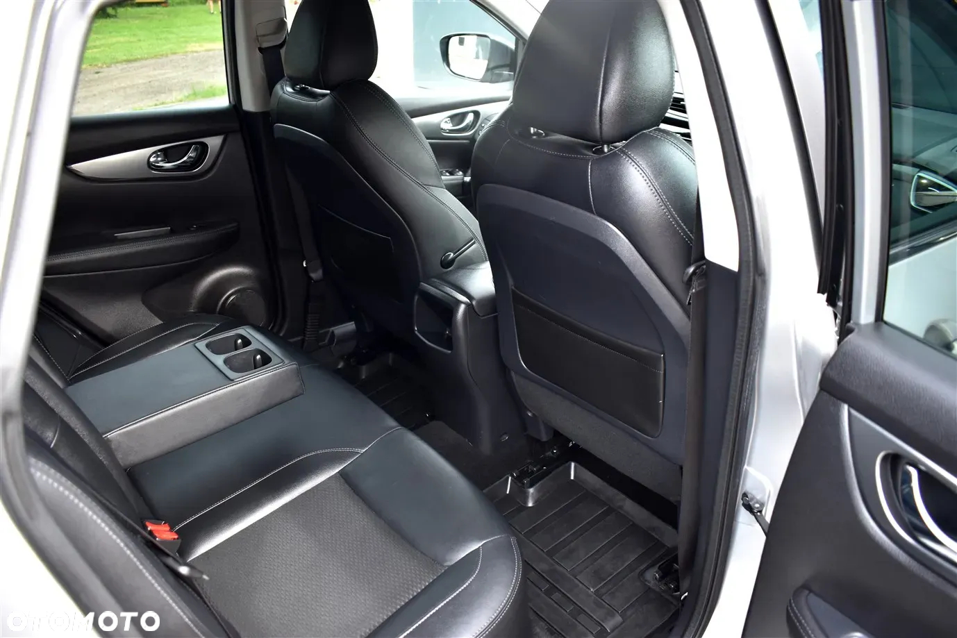 Nissan Qashqai 1.3 DIG-T ZAMA - 23