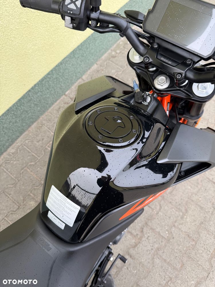 KTM Duke - 18