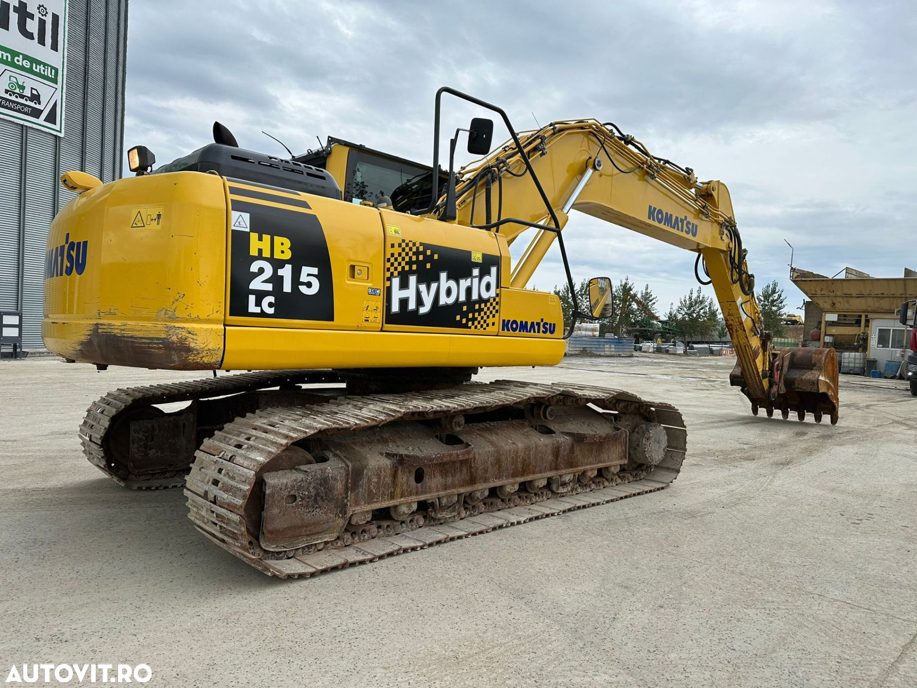 Komatsu HB215C Hybrid Excavator - 6
