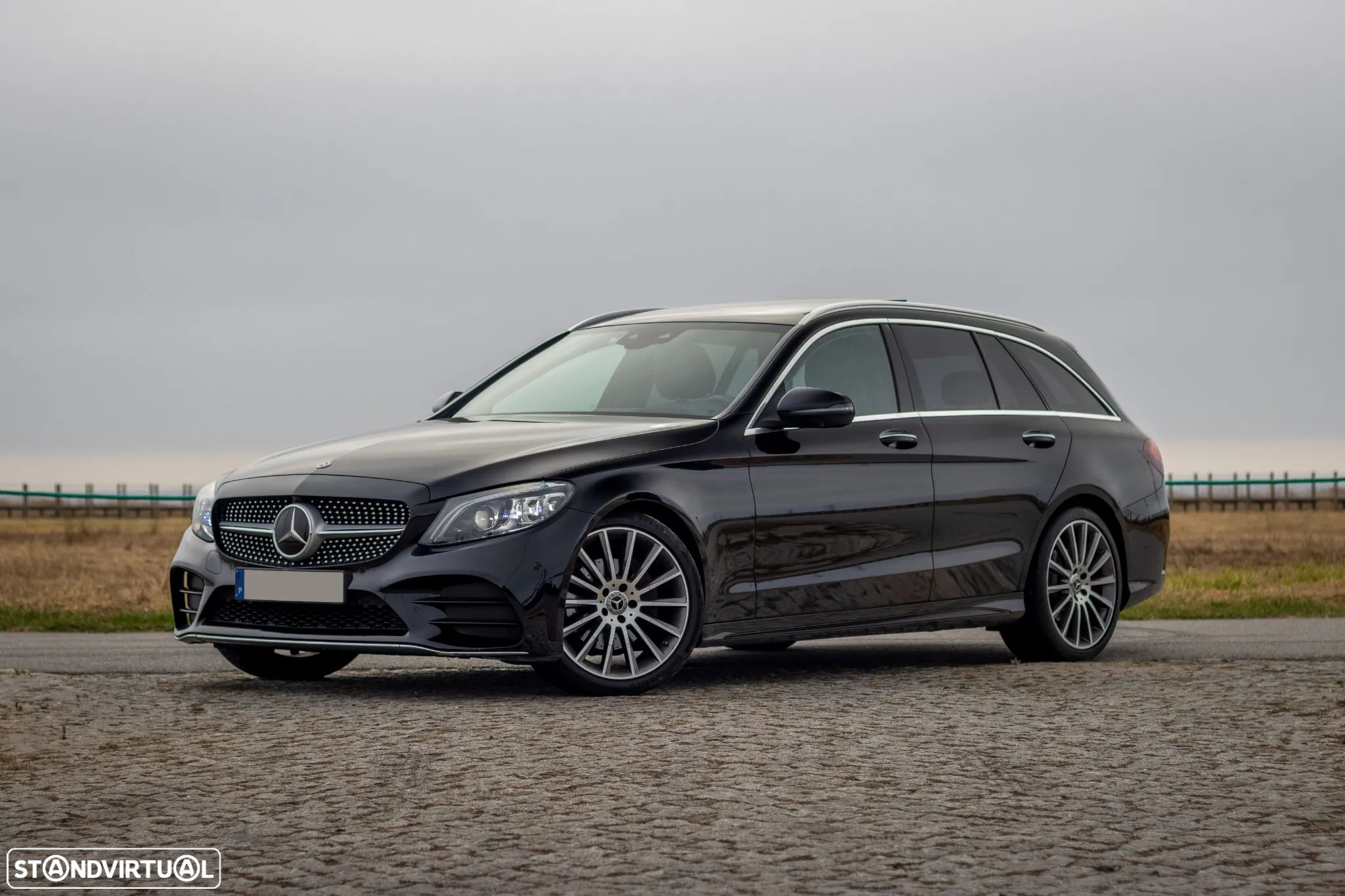 Mercedes-Benz C 220 d AMG Line - 1