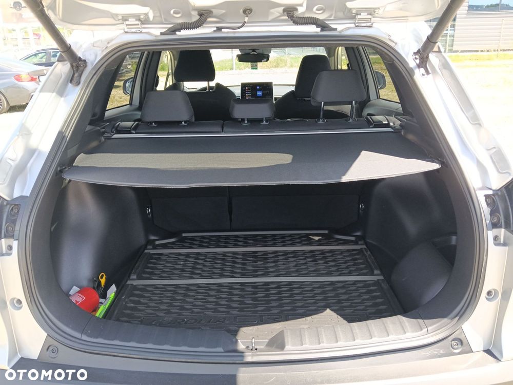 Toyota Corolla Cross - 13