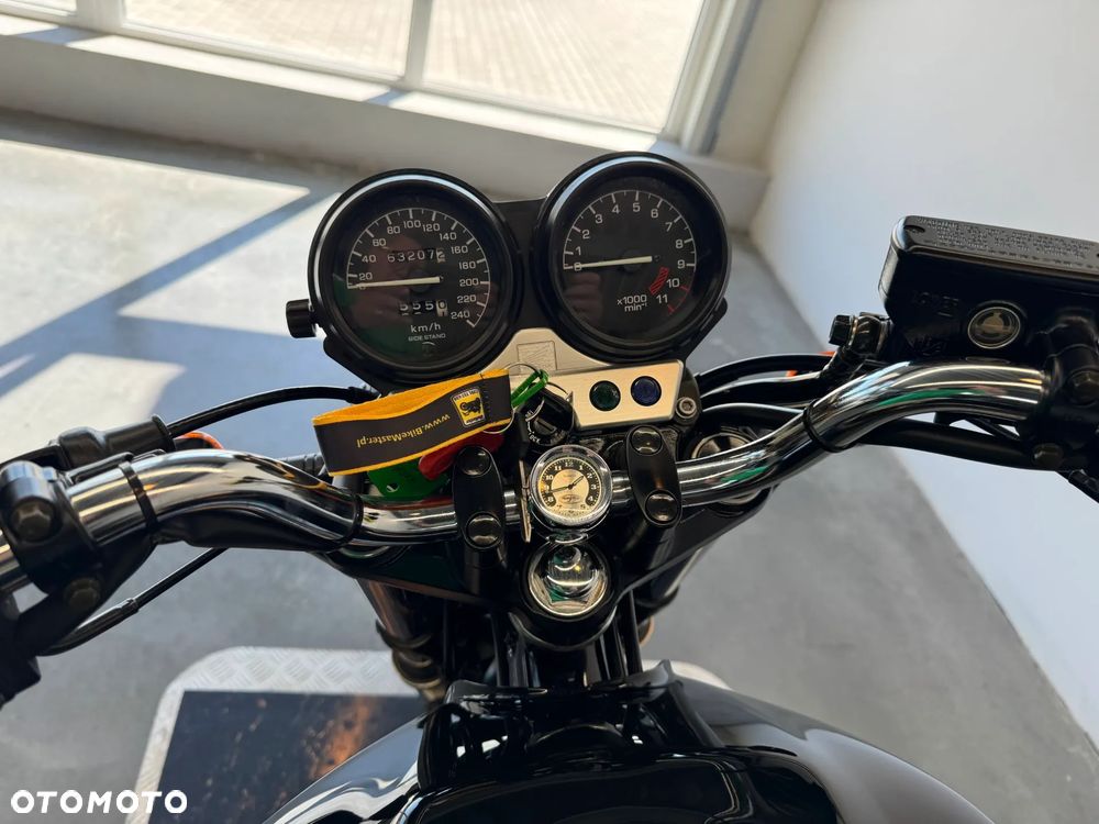 Honda CB - 22