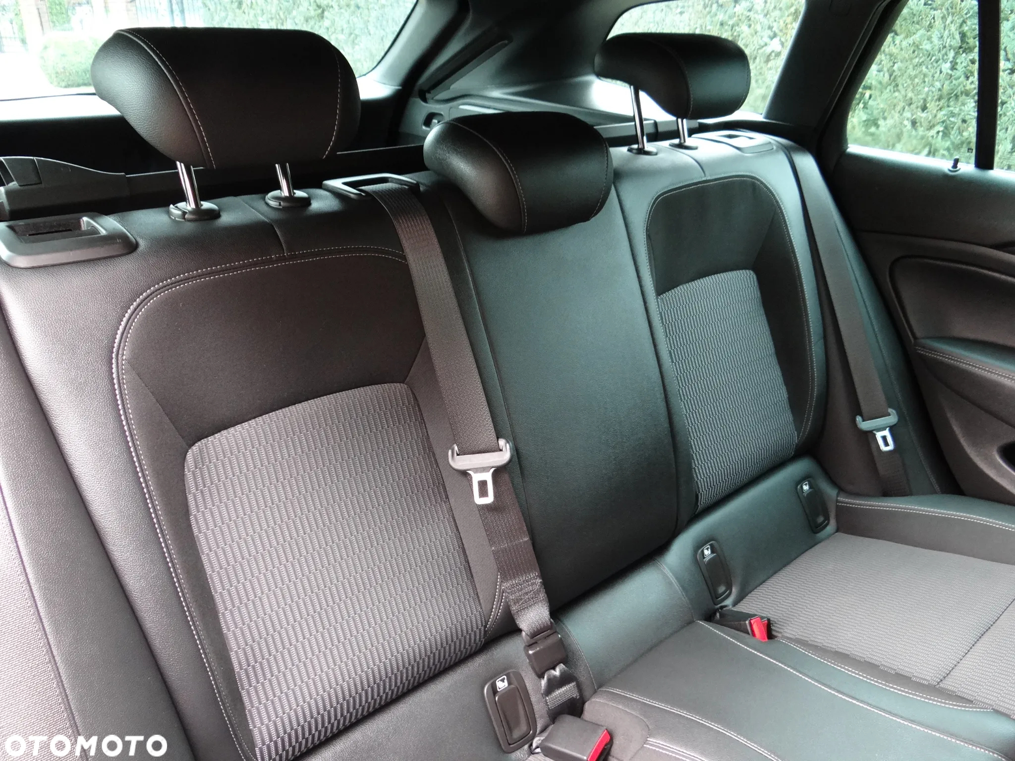 Opel Insignia 2.0 CDTI Elegance S&S - 10