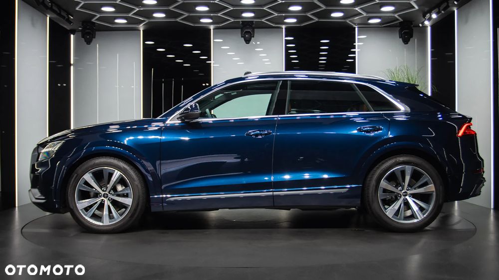 Audi Q8 55 TFSI quattro tiptronic - 4