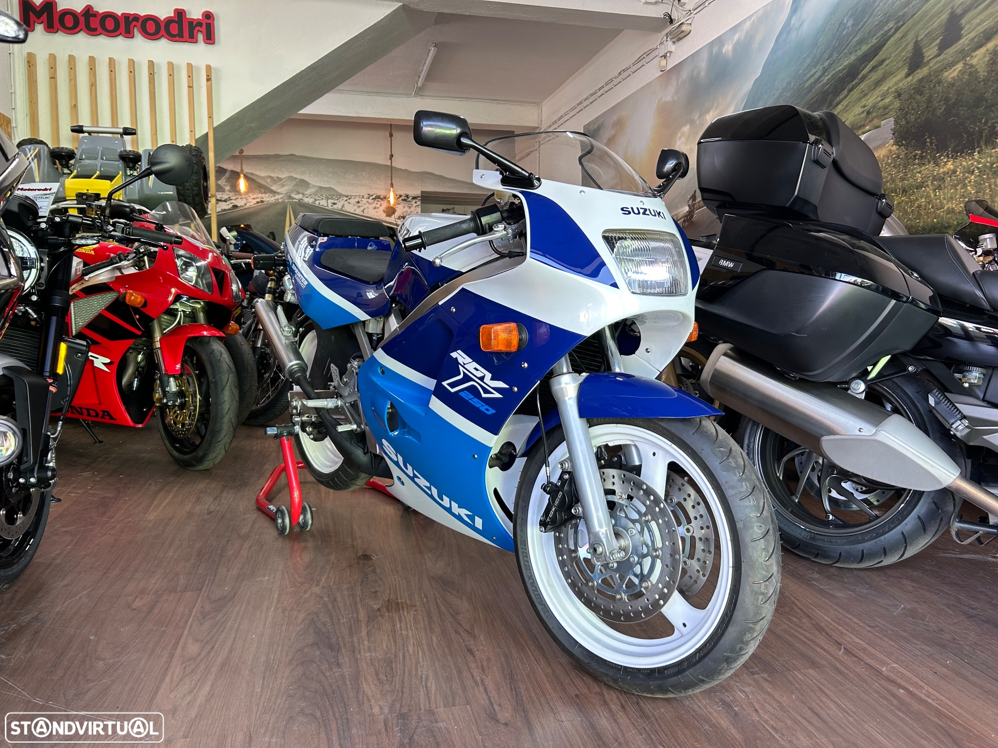 Suzuki RGV 250 VJ 21 - 26