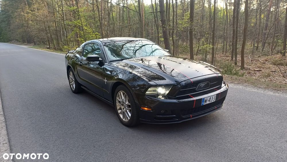 Ford Mustang 3.7 V6 Premium - 2