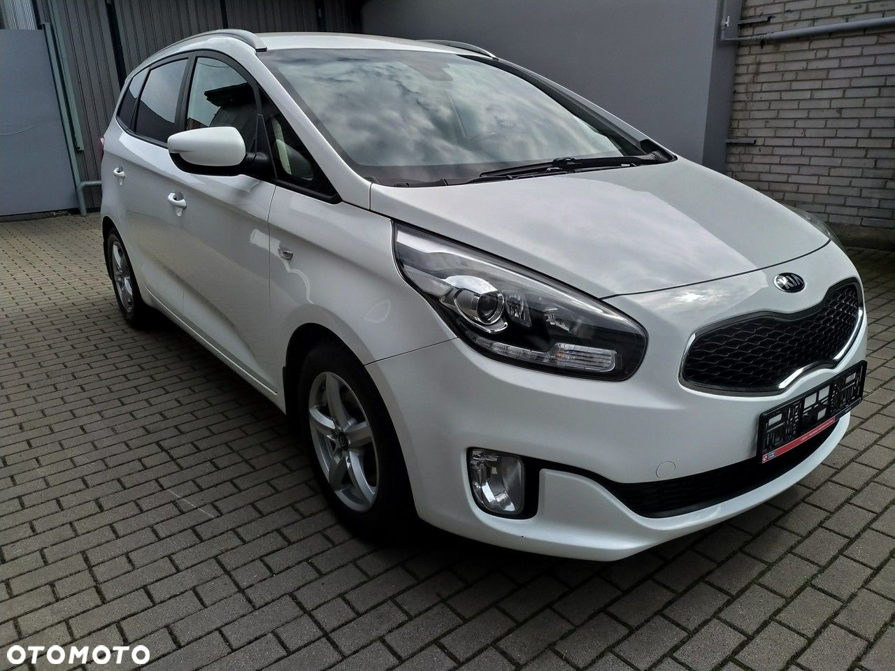 Kia Carens 1.7 CRDi Spirit - 9