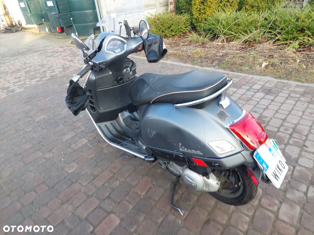 Vespa GTS - 3