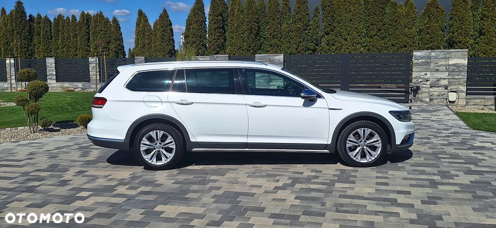 Volkswagen Passat 2.0 TDI SCR DSG 4Motion Elegance - 6