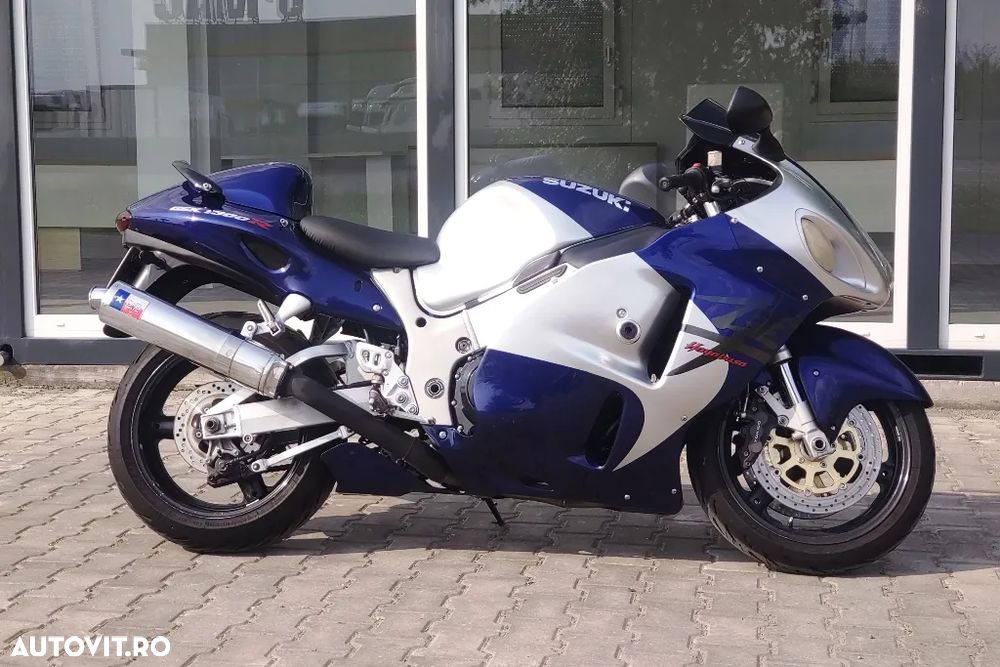 Suzuki GSX 1300R Hayabusa - 2
